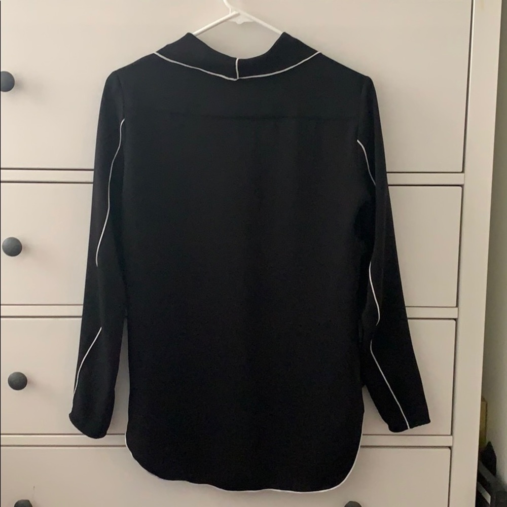 Babaton silk long sleeve blouse size XXS - Picture 3 of 4